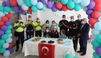 Uras'a sürpriz doğum günü