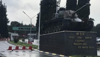 Korona Tank Palet'i de vurdu