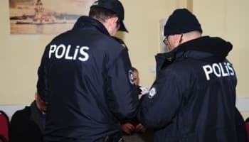 40 kişi kahvede oyun oynarken yakalandı!