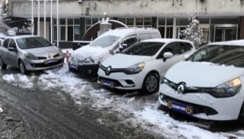 Çaldıkları araçları açık arttırmada sattılar