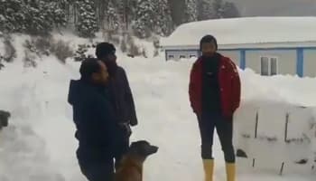 İnşaat işçileri şantiyede 4 gündür mahsur kaldı