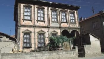 130 yıllık ev açık artırmayla satılıyor