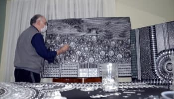 Fabrika Atıklarından Tablo Üreten 72 Yaşındaki Emekli Öğretmen