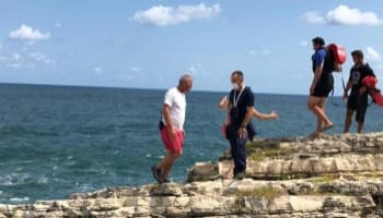 Fotoğraf çekilirken dalgalara kapılıp kayboldu