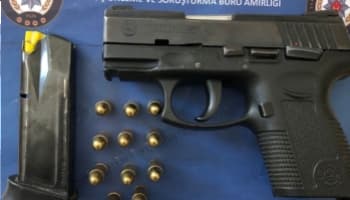 Polis Uygulamasında Üzerinden Ruhsatsız Tabanca Çıktı