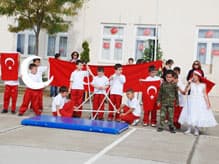 Mermer Kırma Gösterisi Yürekleri Ağıza Getirdi