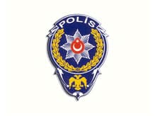 Başında Şişe Kırılan Polis Yaralandı 