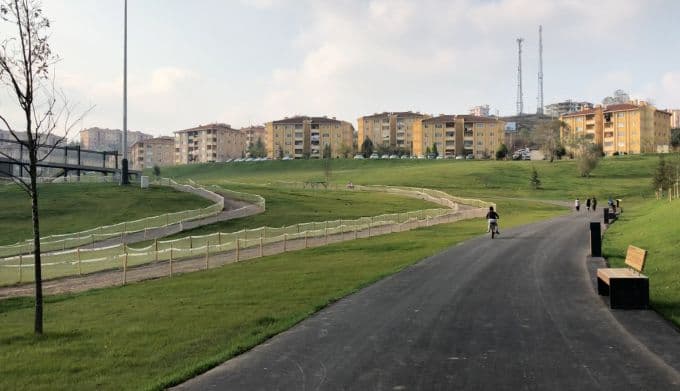 Ayçiçeği Vadisi ve Bisiklet Adası
