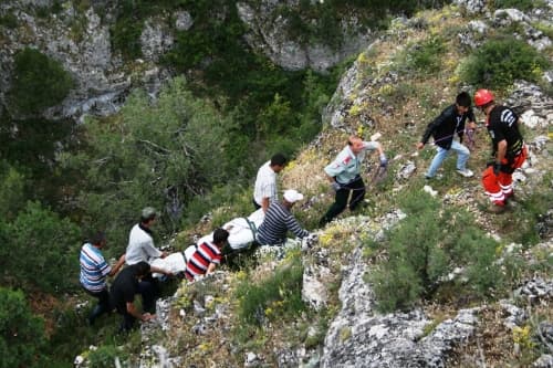 Kaçan arıları ararken, kanyondan düşüp öldü
