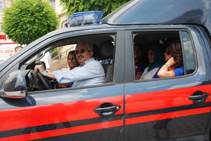 UMKE gönüllüleri, mülteci kampına gitti