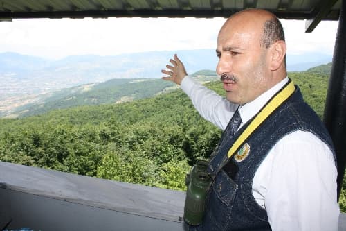 Karı-koca 27 yıldır kuleden ormanları gözetliyor
