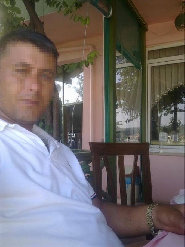 Gözü dönen kadın, şoförün boğazını kesti