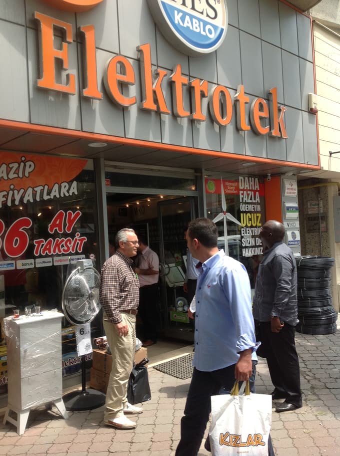 Senegalli iş adamları Elektrotek'te