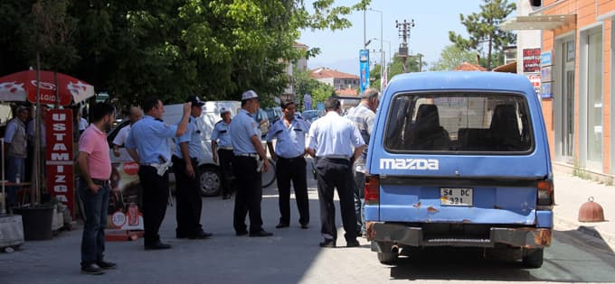 Alkollü sürücü polislere zor anlar yaşattı