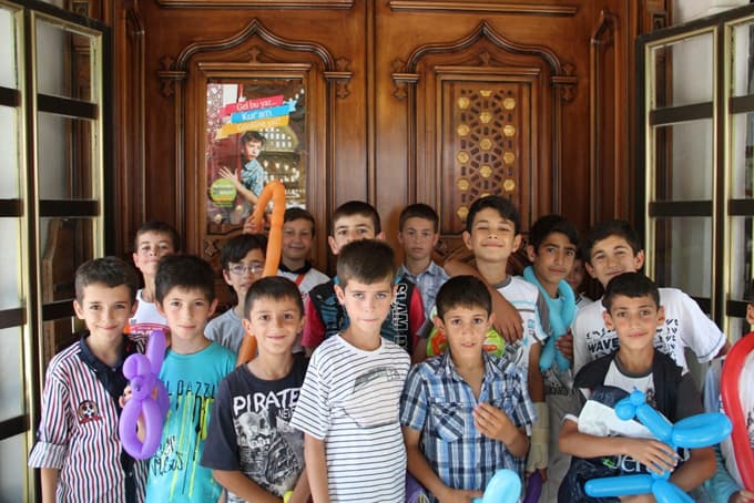 Camiler çocuk sesleriyle şenleniyor