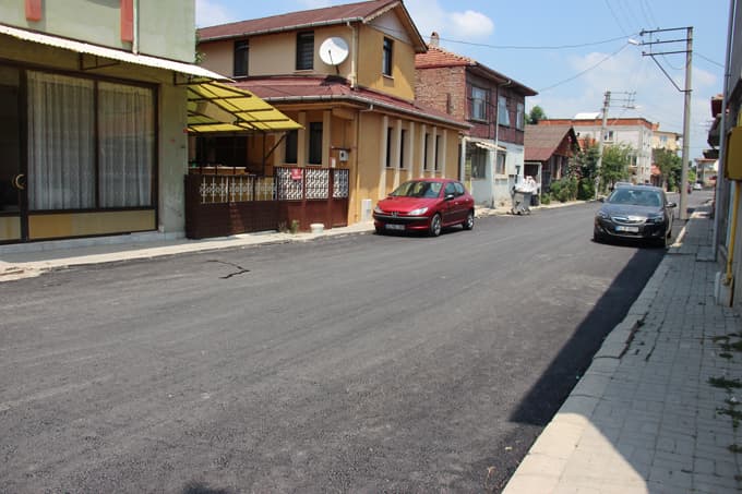 Şeker Mahallesi'nin yolları asfaltlanıyor
