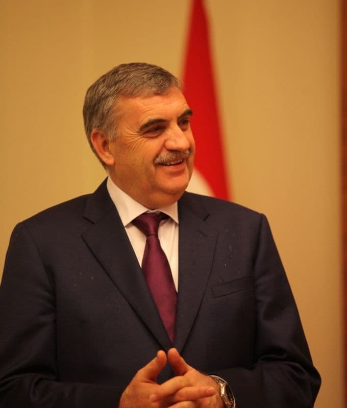 Sapanca'ya modern ilçe meydanı yapılacak