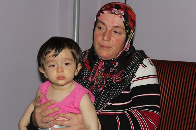 Parasızlık yüzünden ölümü bekliyor
