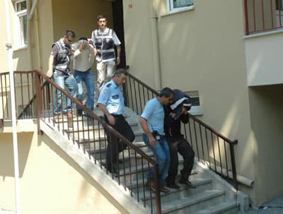 Hırsızlık Çetesi, Çalıntı Paralarla Alem Yapmış