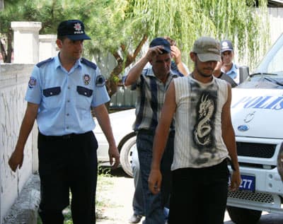Sakarya'da 8 Kaçak İşçi Yakalandı 