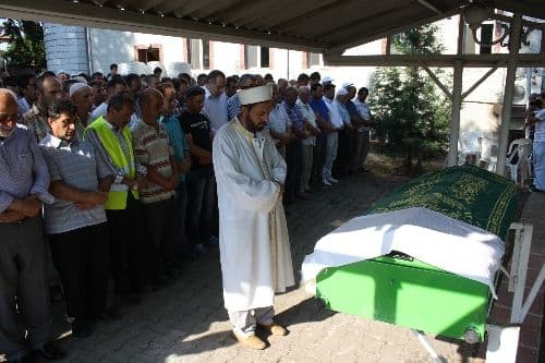 Kaybolan küçük çocuğun cesedi çuvalın içinde bulundu