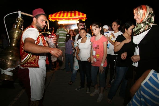 Adapazarı'nda mahalle iftarları ve şenlikler başlıyor