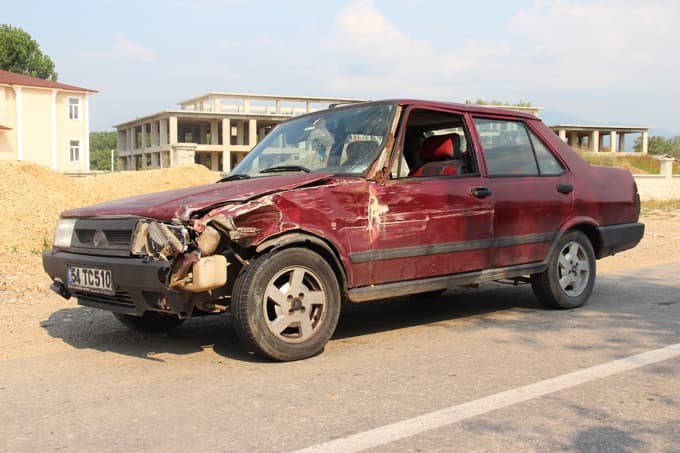 Sakarya'da trafik kazası: 2 yaralı