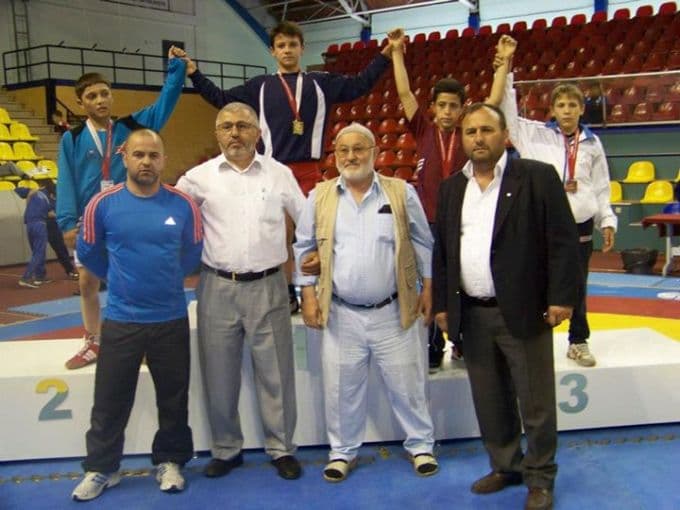 Sakaryalı küçük güreşçi Kırkpınar'da birinci oldu