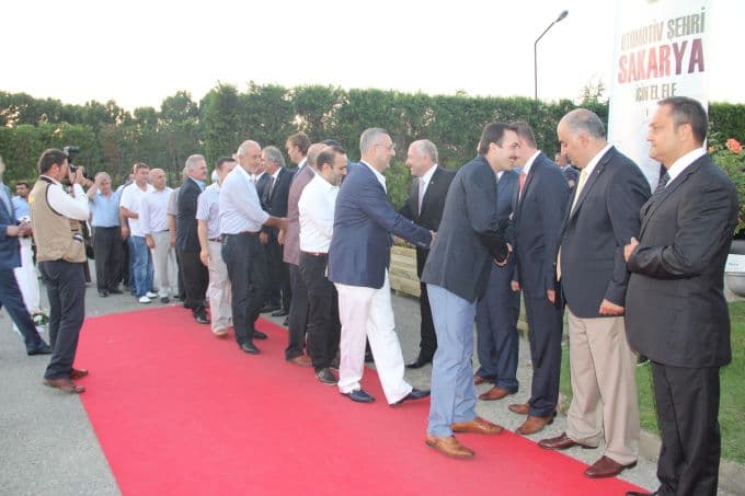 Sakarya'nın en büyük ailesi iftarda buluştu