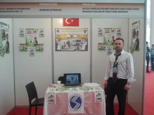 9 çeşit kahvaltı tabağı hazırlayan makina tasarladı