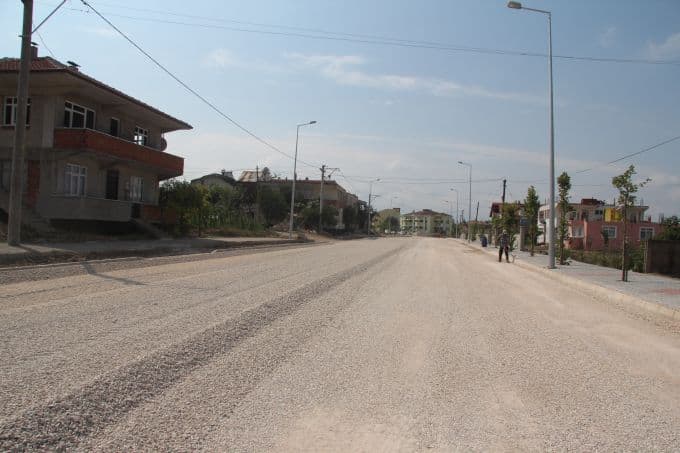 Hendek'te yeni bulvara, bisiklet yolu yapılıyor