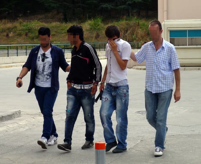 Motosiklet hırsızları yakalandı