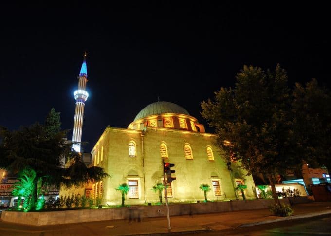 İşte Yeni Camii'nin yenilenen yüzü