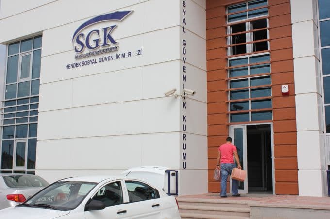 Hendek SGK binası hizmete girdi