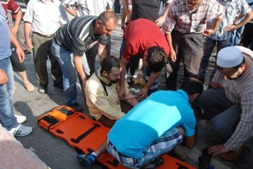 Sapanca'da iki otomobil kafa kafaya çarpıştı: 3 yaralı!
