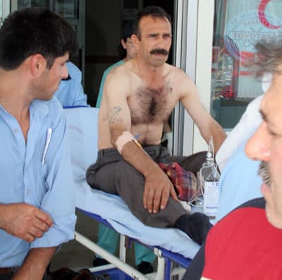 Ev Sahibi ve Kiracı Kavgası: 2 Yaralı