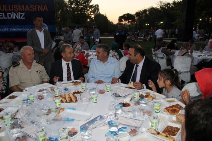 15 bin Sakaryalı bu iftarda buluştu