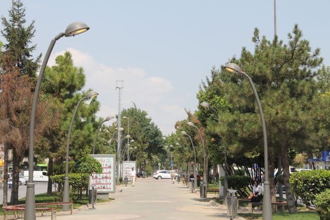 Akşamları yanmayan sokak lambaları, sabahları yanıyor