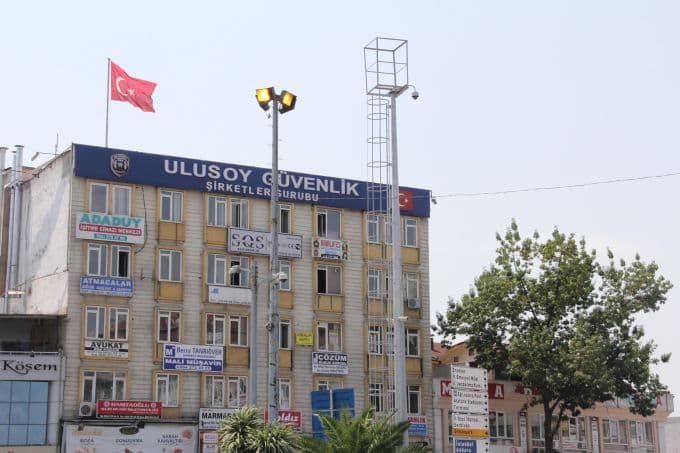 Akşamları yanmayan sokak lambaları, sabahları yanıyor