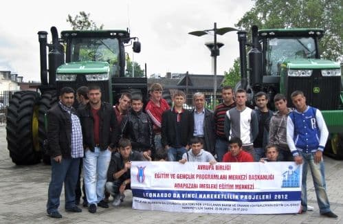 Öğrenciler, Almanya'da bir ay otomotiv eğitimi aldılar