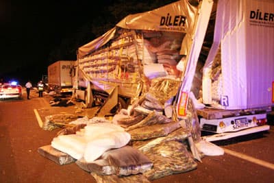 TEM'de Trafik Kazası: 2 Ölü 