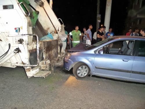 Sapanca'da, temizlik yapan işçiye otomobil çarptı