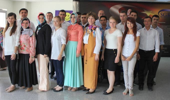 Canbasoğlu'nun eski öğrencileri memur oldu