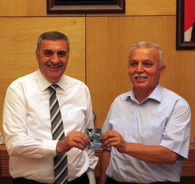 Büyükşehir'den Sakaryaspor'a kombine desteği