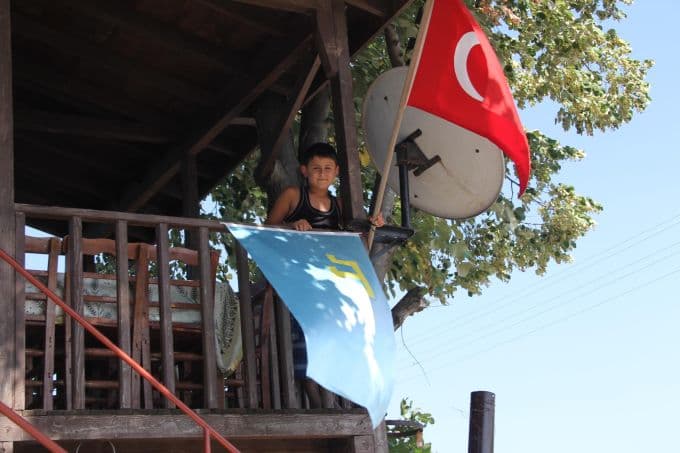 14 yıldır kendi yaptıkları ahşap evde kalıyorlar