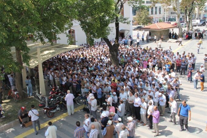 Mısır'da katledilen insanlar için gıyabi cenaze namazı