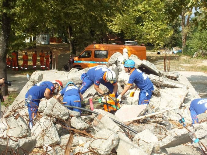 UMKE'den gerçeği aratmayacak deprem tatbikatı