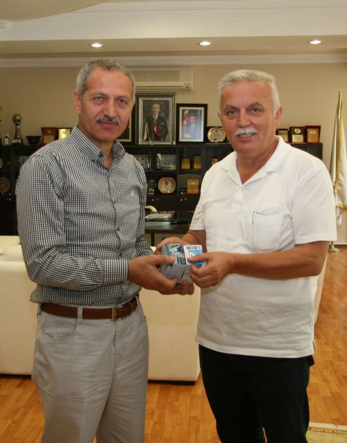 Süleyman Dişli'den Sakaryaspor'a kombine desteği