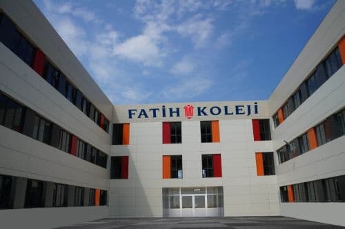 Son teknolojiyle yapılan kolej, eğitime başlıyor