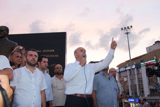 Binlerce Sakaryalı Mısır için Çark Caddesi'nde yürüdü